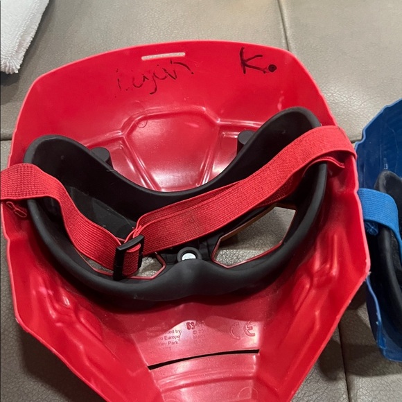 Avengers toy masks bundle - Picture 3 of 6